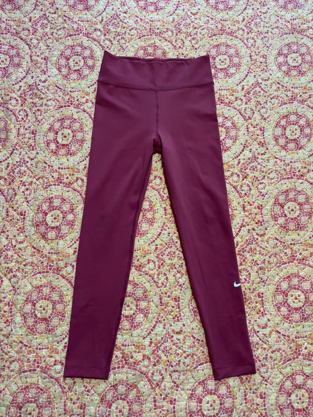 Nike One Dri-FIT Sustainable High-Waisted Leggings Berry - Size S